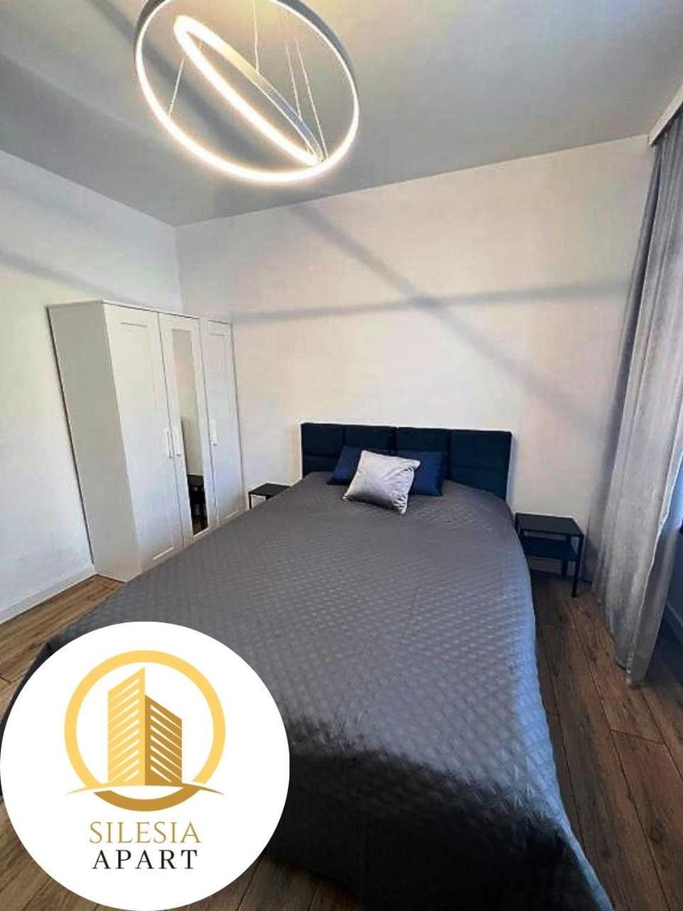 Granatowy Apartment